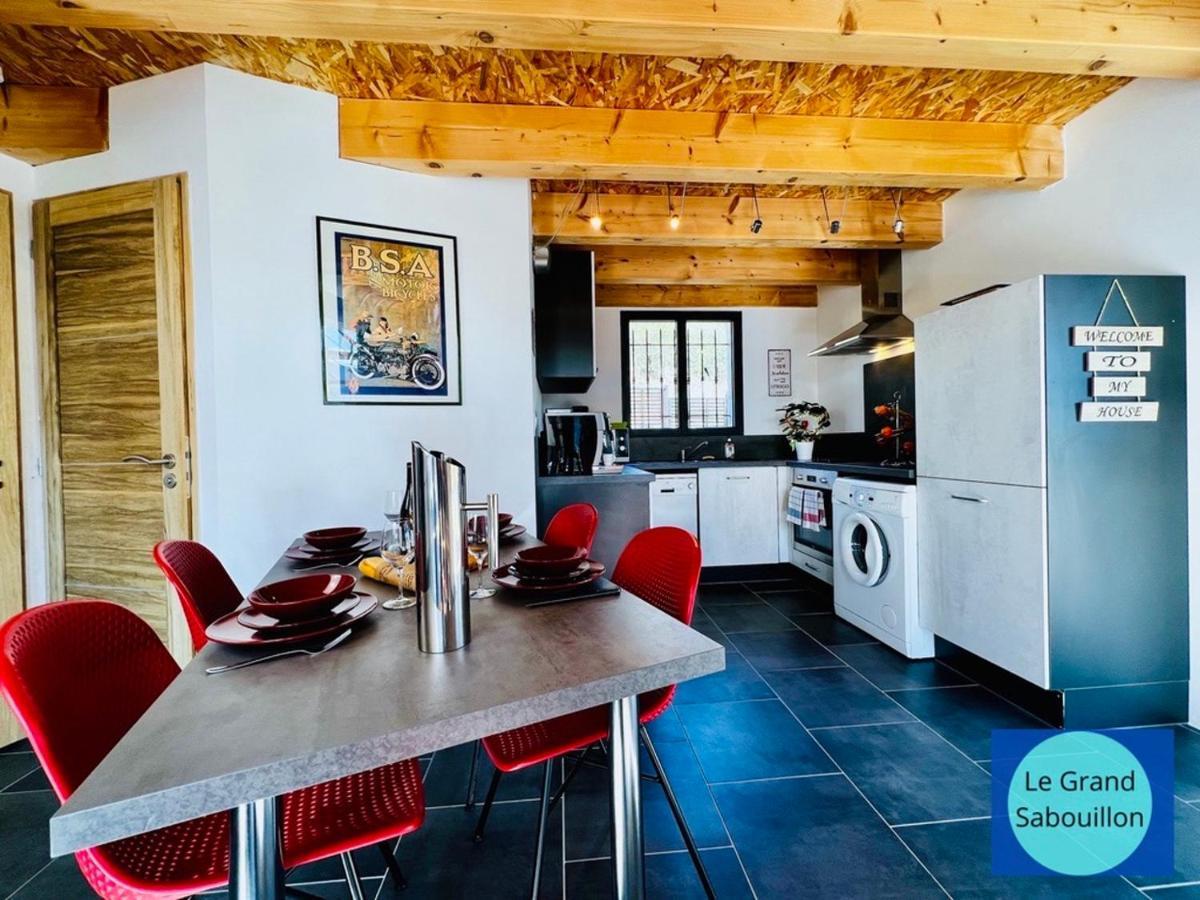 Logis Des Roches: Three With Exceptional Views * Buis-les-Baronnies