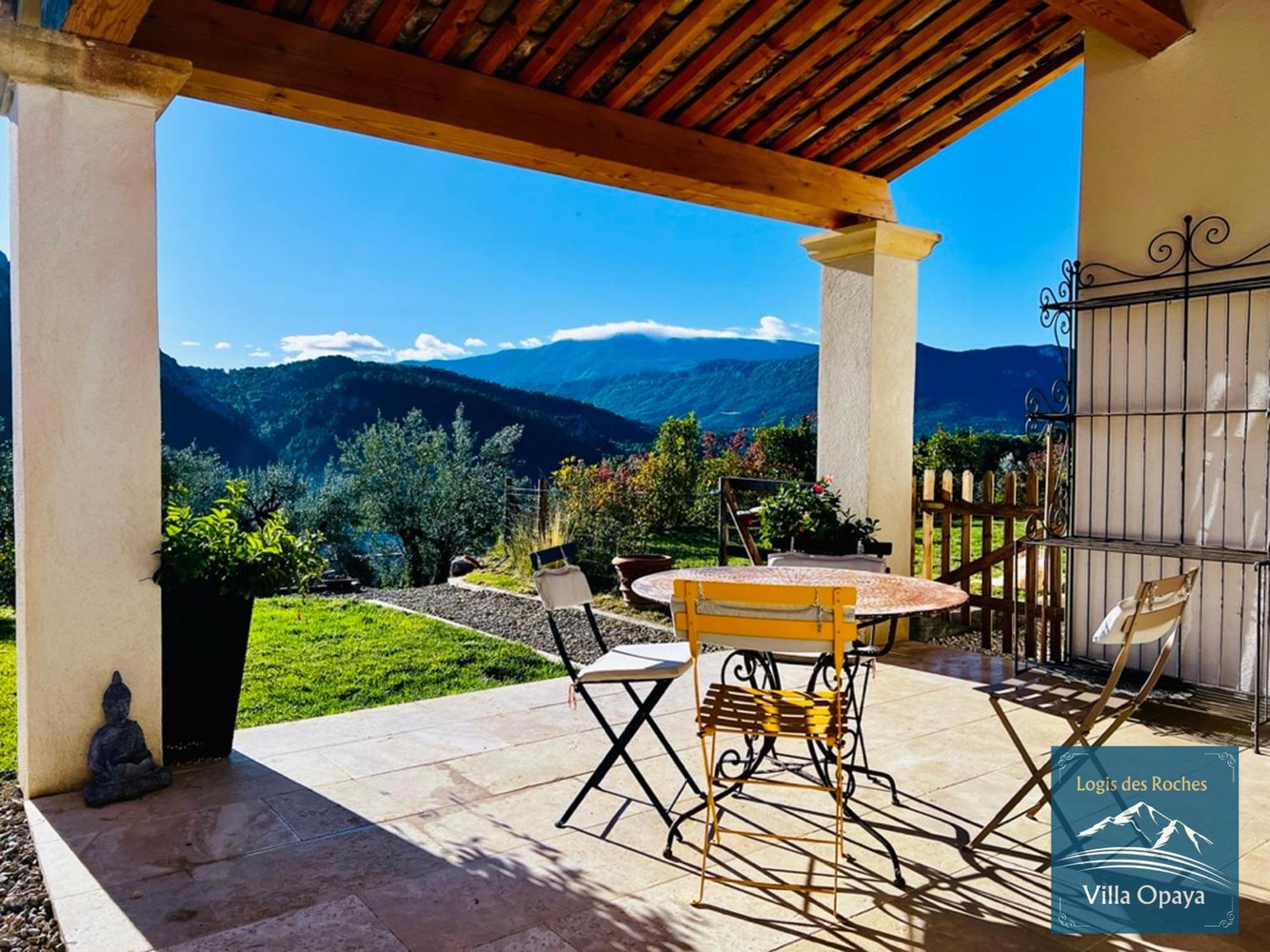 Logis Des Roches: Three With Exceptional Views * Buis-les-Baronnies