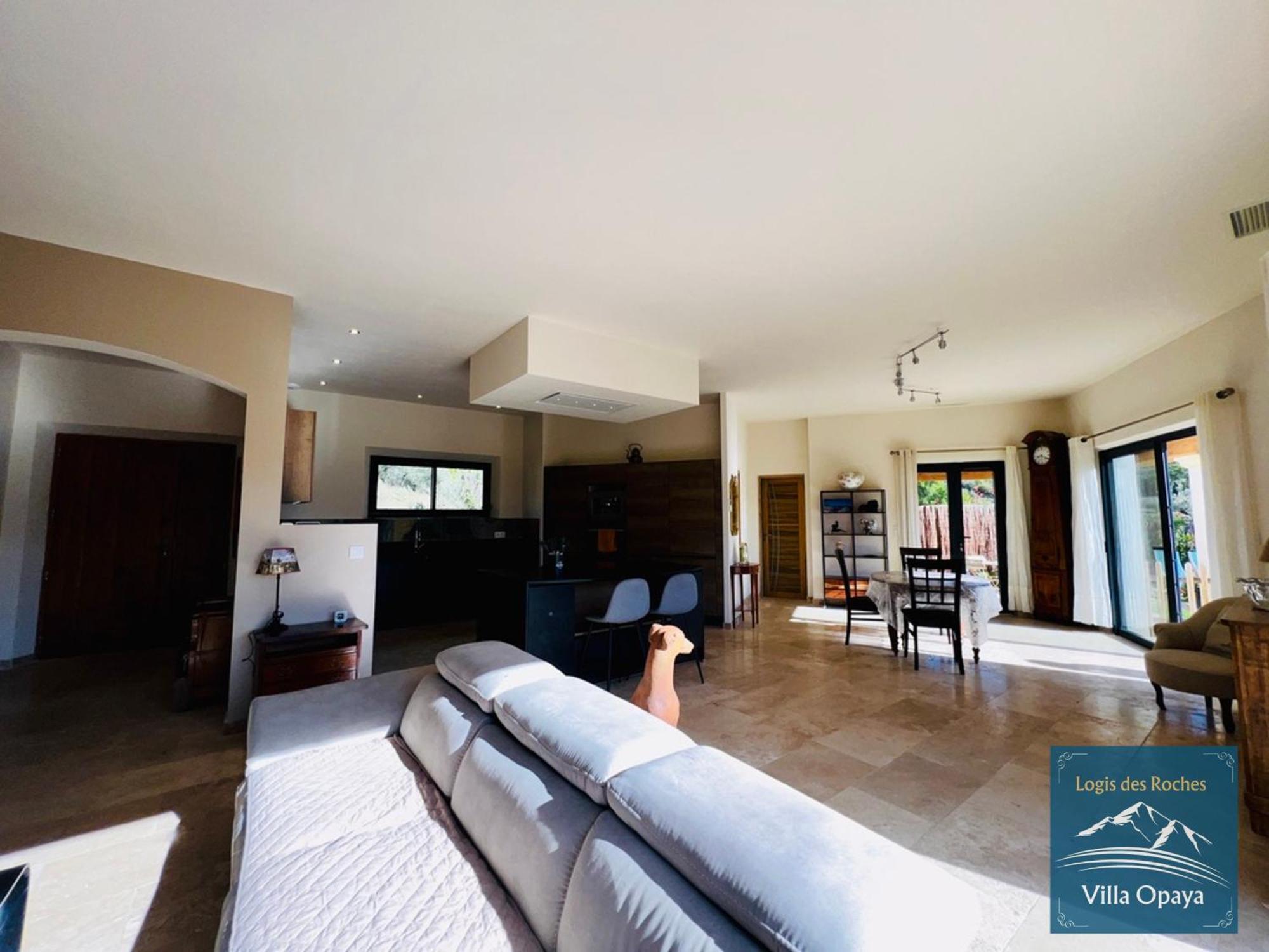 Logis Des Roches: Three With Exceptional Views Apartment Buis-les-Baronnies