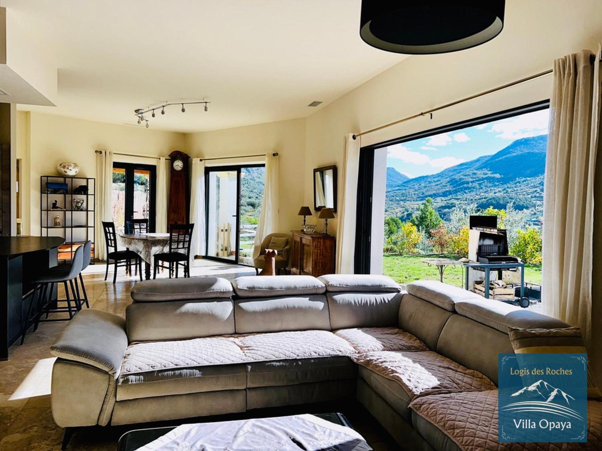 Logis Des Roches: Three With Exceptional Views Buis-les-Baronnies
